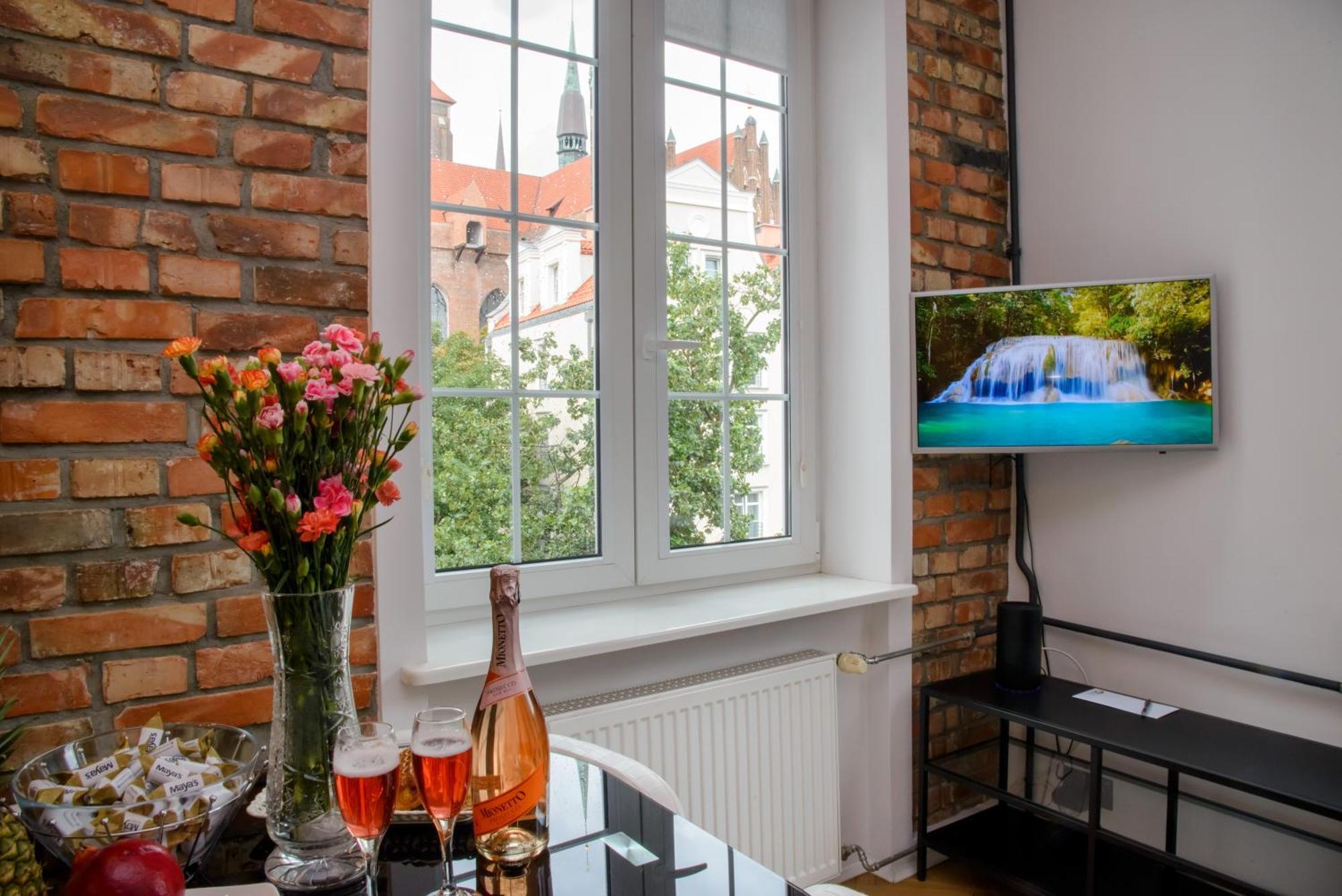 Maya'S Flats 63 - Spacious Apartment Old Town Gdansk — Photos 2